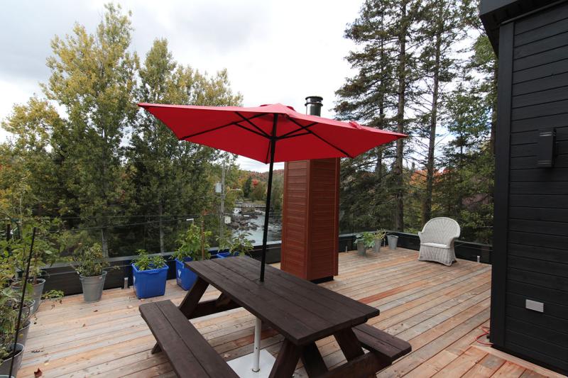 Maison Laurentides toit terrasse