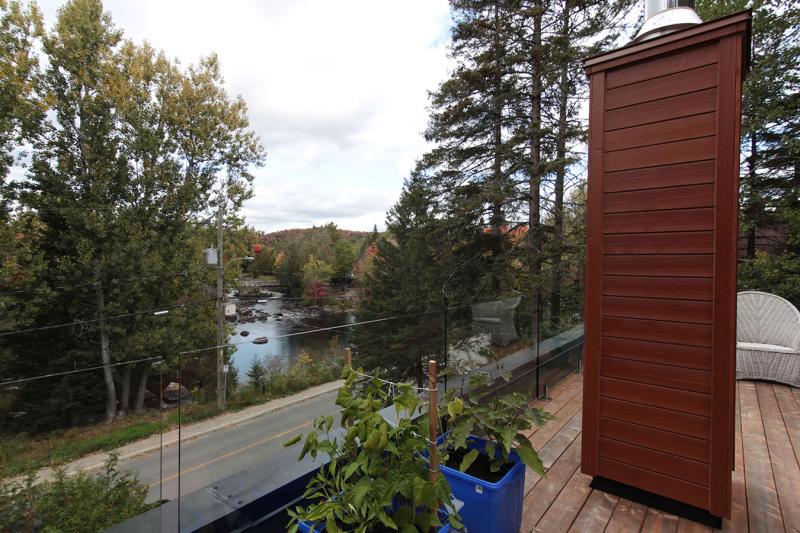 Maison Laurentides vue vers la rivière